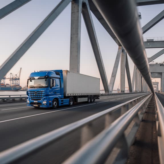 خدمات حمل و نقل زمینی